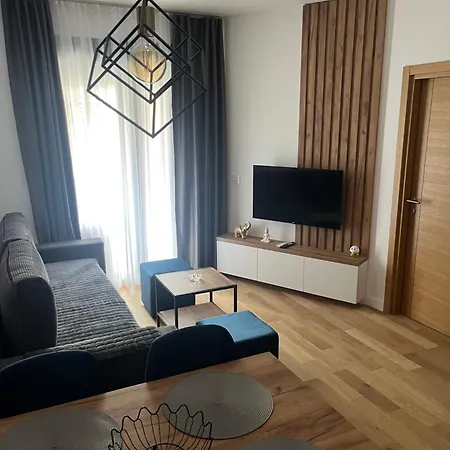 Апартаменты Balkan Square 55 *