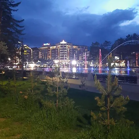Balkan Square 55