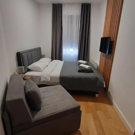Balkan Square 55 Apartment