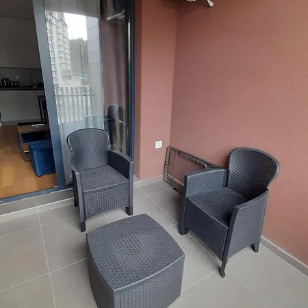 Balkan Square 55 Apartment *