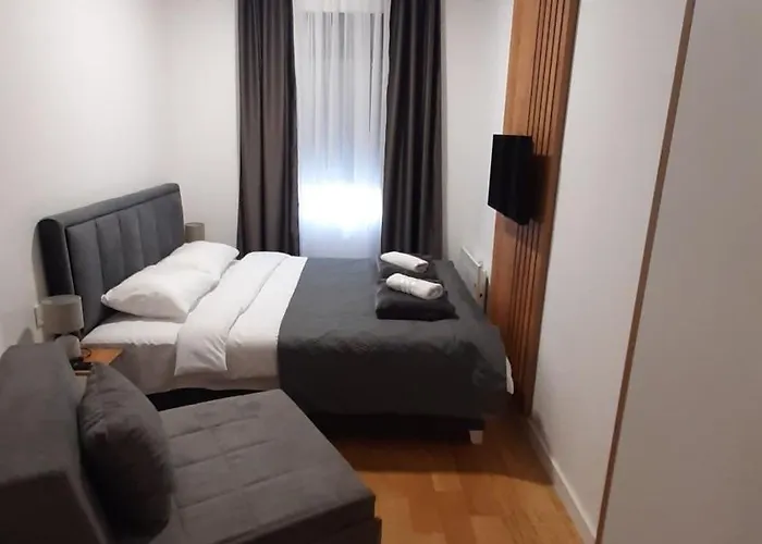 Balkan Square 55 Апартаменты *